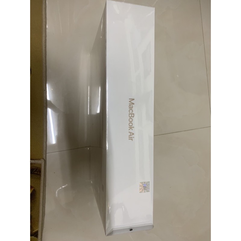 Macbook Air M1 / 512GB / Gold / 13” + TẶNG kèm túi đựng laptop