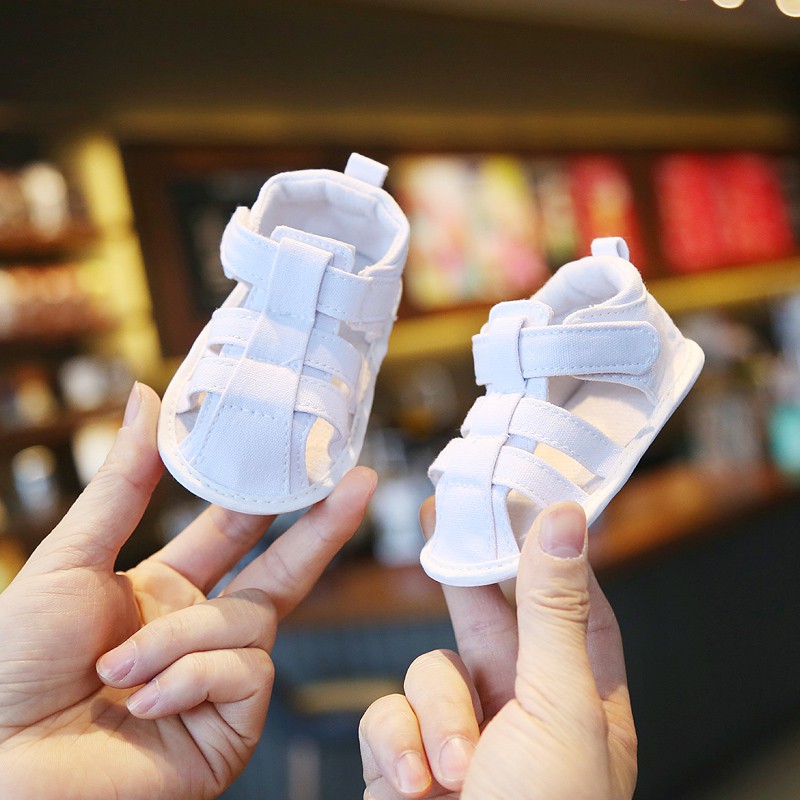 Giày sandal chống trượt cho bé yêu