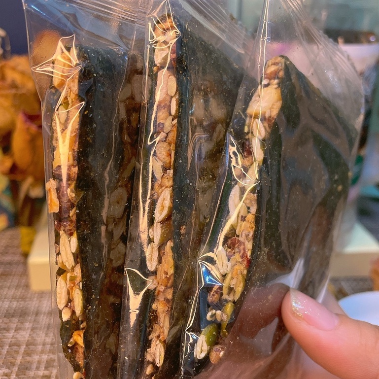 Rong biển kẹp hạt dinh dưỡng 100g - 250g YOLO FOOD đồ ăn vặt Healthy rong biển miếng giòn rụm thơm ngon ATVSTP