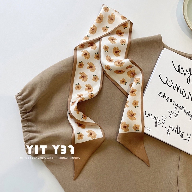 Khăn choàng lụa hoa văn