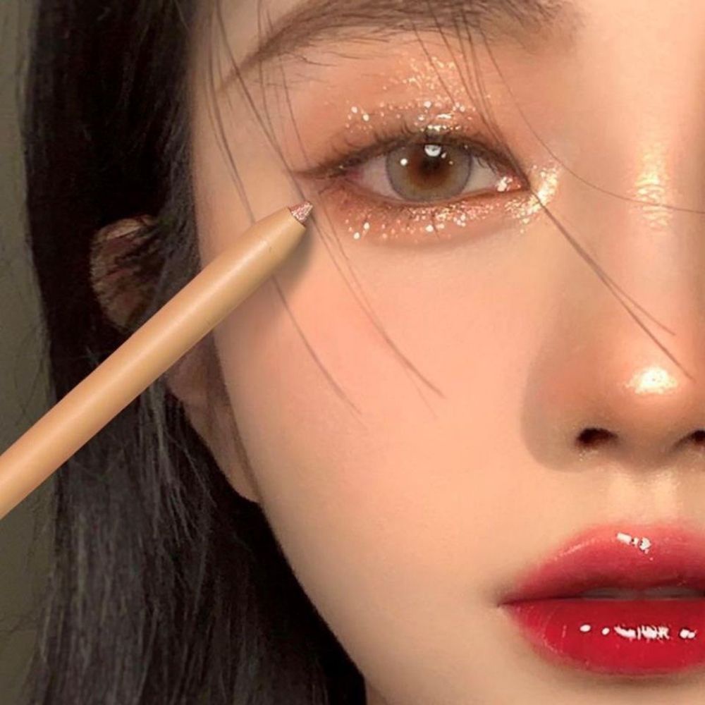 (Hàng Mới Về) Phấn Mắt Dạng Thỏi Lilyes Màu Trắng Ánh Ngọc Trai Mượt Mà Tự Nhiên Lâu Trôi Chống Thấm Nước Đa Năng