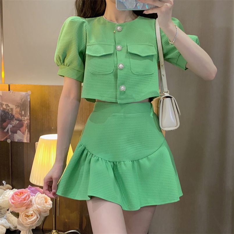 Set đồ COZOKC gồm áo sơ mi tay ngắn và chân váy lưng cao thời trang dành cho nữ