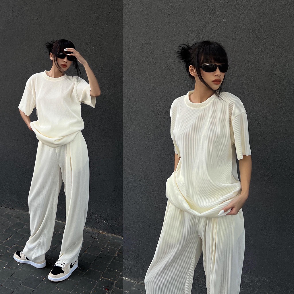 Set đồ áo thun và quần dài hiệu ứng xếp ly màu trắng kem 21ST URBAN Comfy