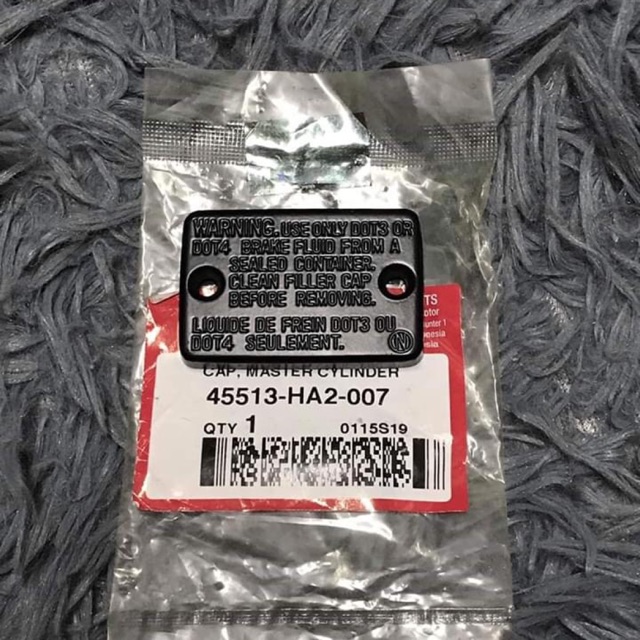 Nắp bình dầu tay thắng Sonic 150R  chính hãng indo