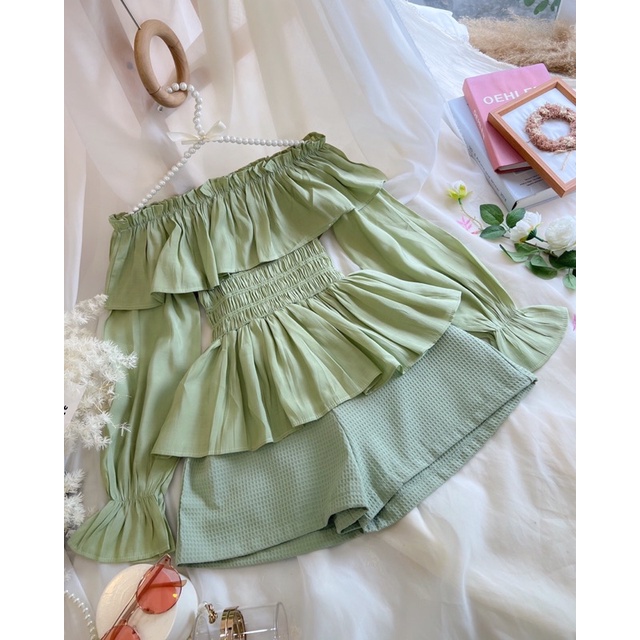 Set áo bẹt vai + short 4 màu