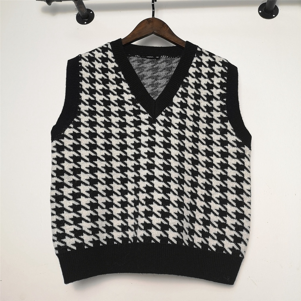 Áo len nữ không tay họa tiết caro thời trang | BigBuy360 - bigbuy360.vn