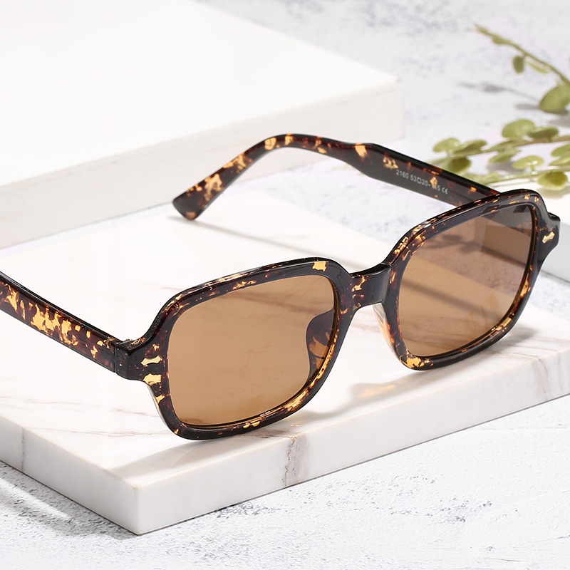 Kính Mát Gọng Oval Màu Vàng Thời Trang Cho Nam Nữ