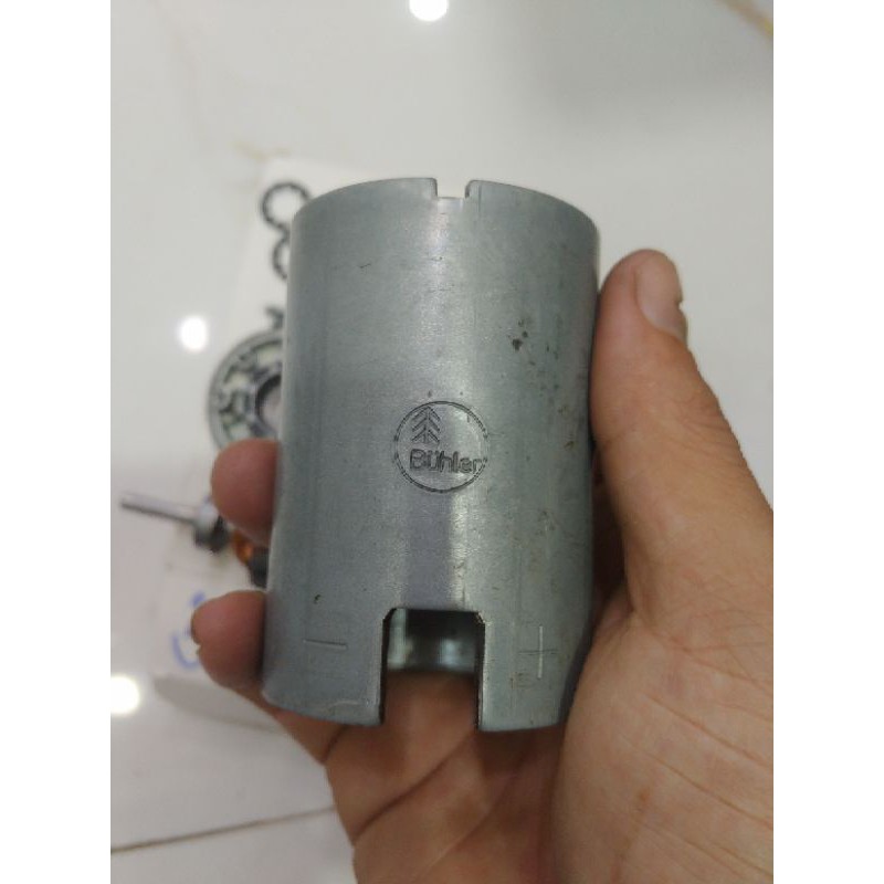 Motor DC hiệu Buhler của Đức.
