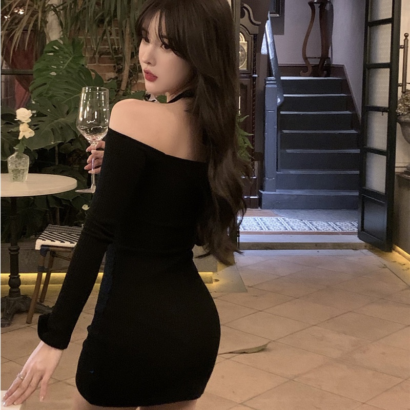 Đầm Ngắn Hai Dây Dáng Ôm Hở Vai Phong Cách Quyến Rũ Dành Cho Nữ