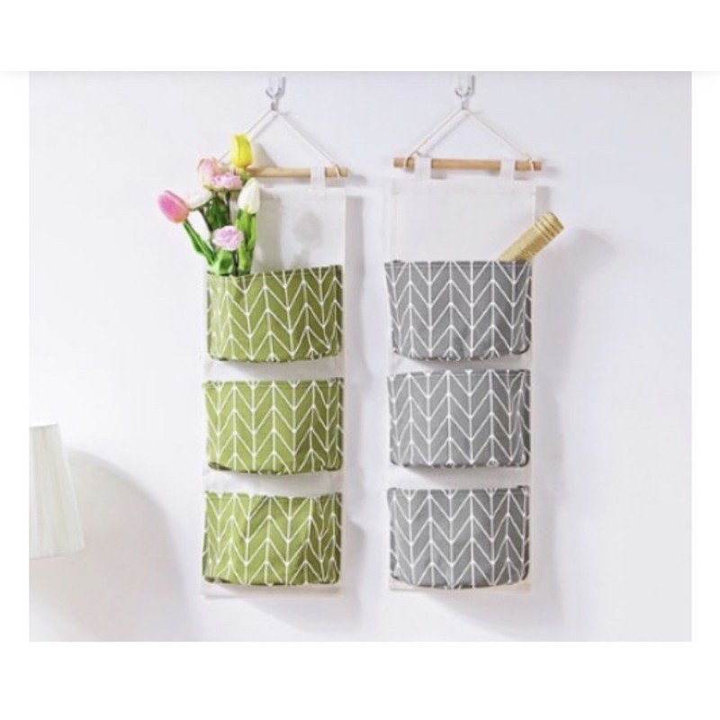 Túi vải đựng đồ treo tường tiện ích 3 ngăn.