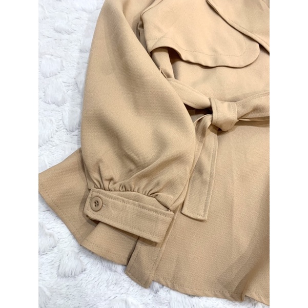 Áo khoác mỏng dáng peplum freesize