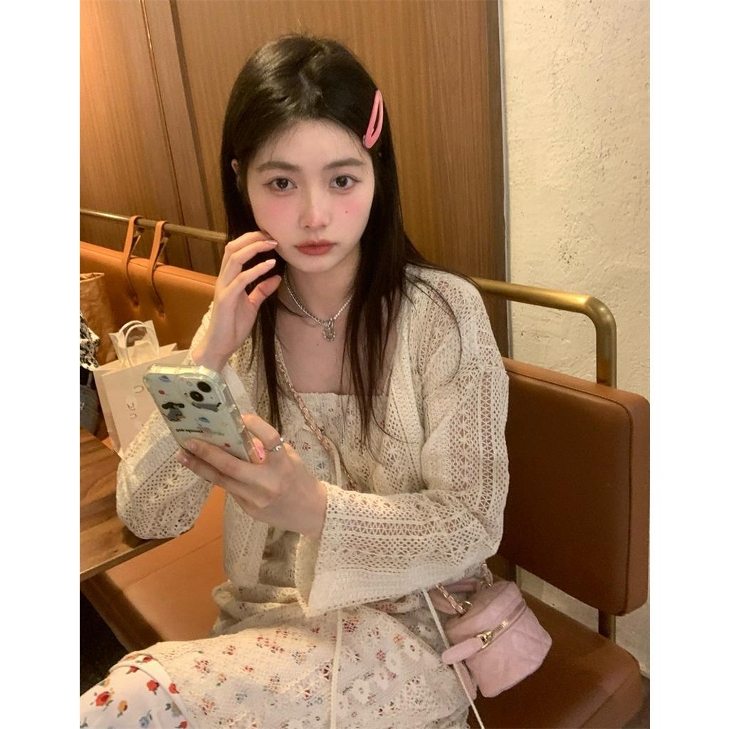 Bộ Đầm Hai Dây Phối Ren Và Áo Khoác Ren Lưới Tua Rua Thời Trang Đi Biển Sành Điệu 63494