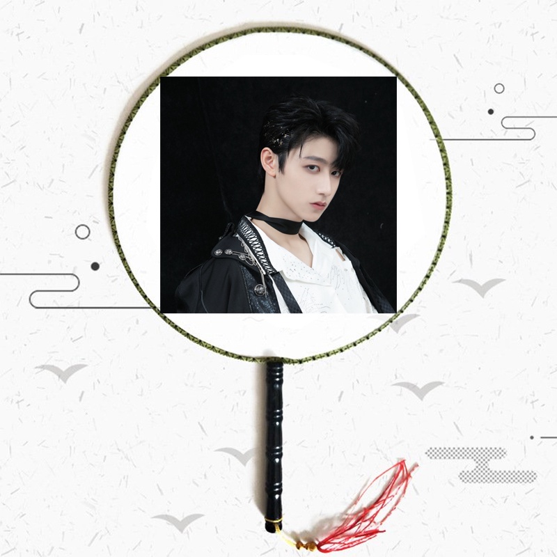 Quạt tròn nhựa in hình HEARTSTOPPER Trái tim ngừng nhịp  quạt cầm tay dễ thương xinh xắn