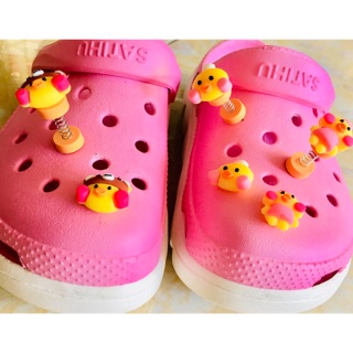 Jibbitz 3D , lò xo bé vịt cute gắn dép crocss