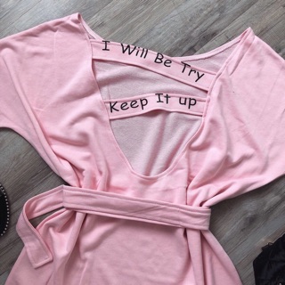 Váy lệch vai kèm belt