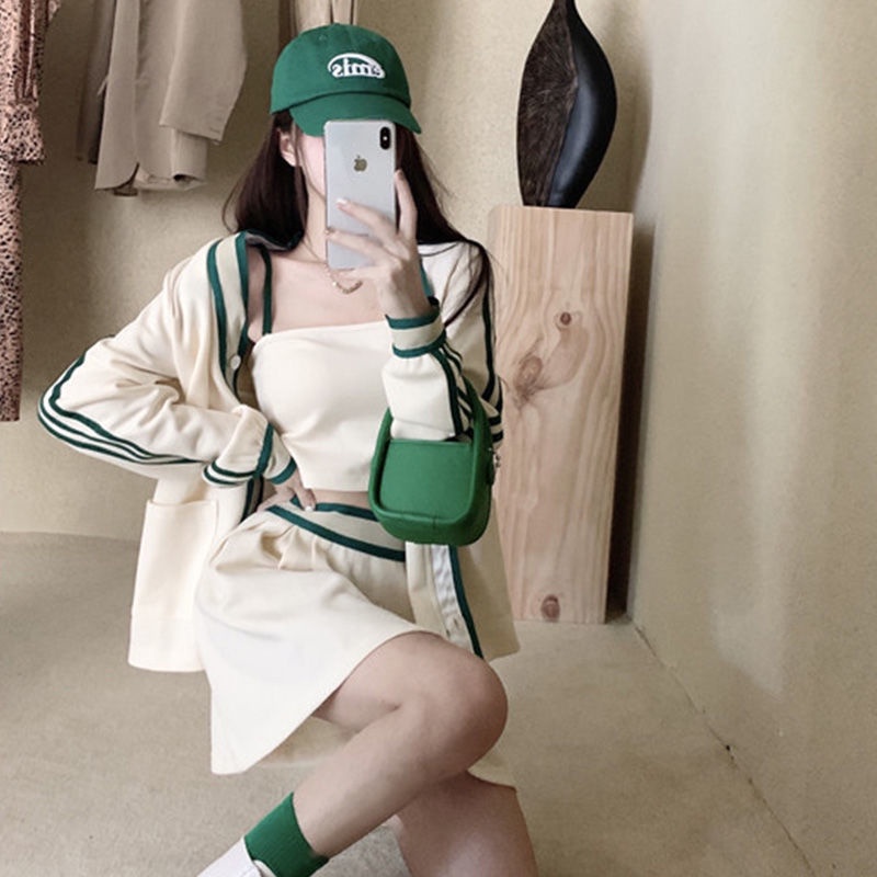 Set Áo Khoác Và Chân Váy Phong Cách Thể Thao Thời Trang Cho Nữ