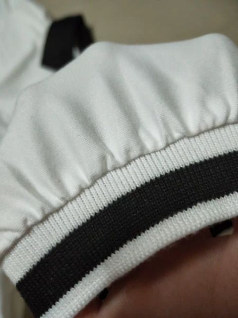 Set áo phông có cổ + quần thể thao có sẵn | BigBuy360 - bigbuy360.vn