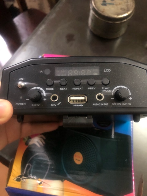 Máy trợ giảng Sony SN-898 (loại1): nghe nhạc USB, đài FM BH 6 tháng