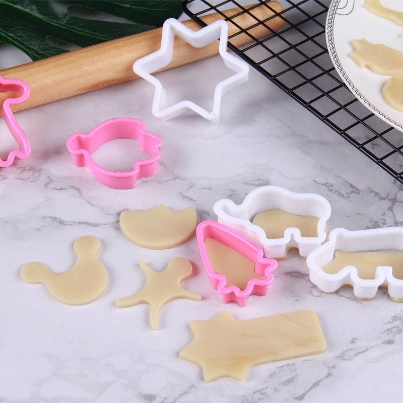 Khuôn cắt tạo hình bột làm bánh quy cho bé (Set 6 khuôn)