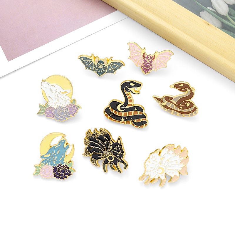 Ghim cài áo hình động vật màu trắng đen thời trang