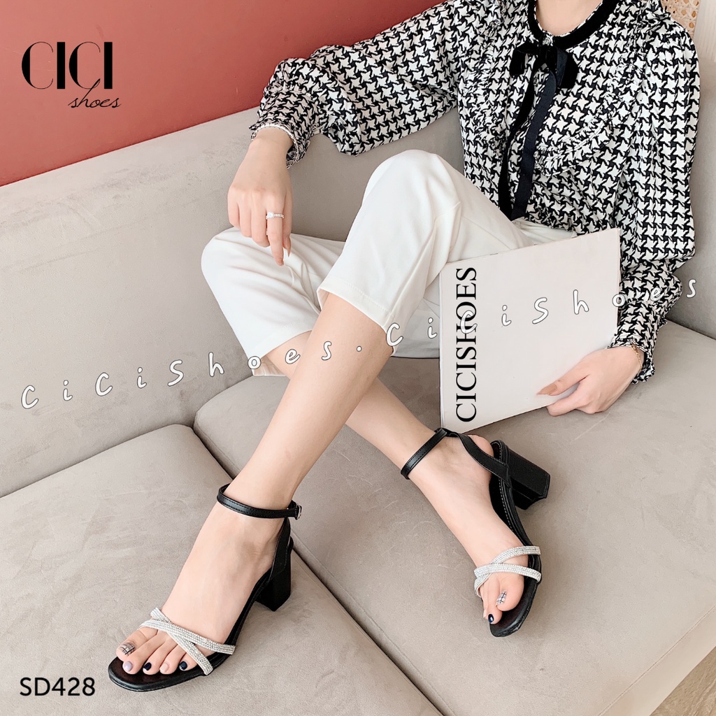 Dép cao gót CiCi Shoes quai đá chéo đế vuông GV 5p - SD428