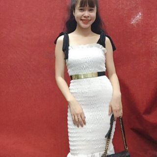 đầm body đuôi cá