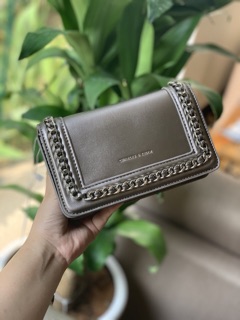 Túi CnK viền xích