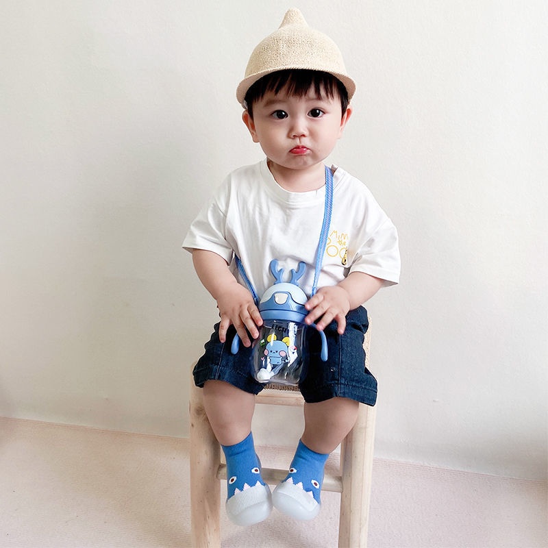 Bình tập uống nước cho bé có ống hút silicon mềm bình hút nước cho bé sừng hưu có dây đeo cute B5
