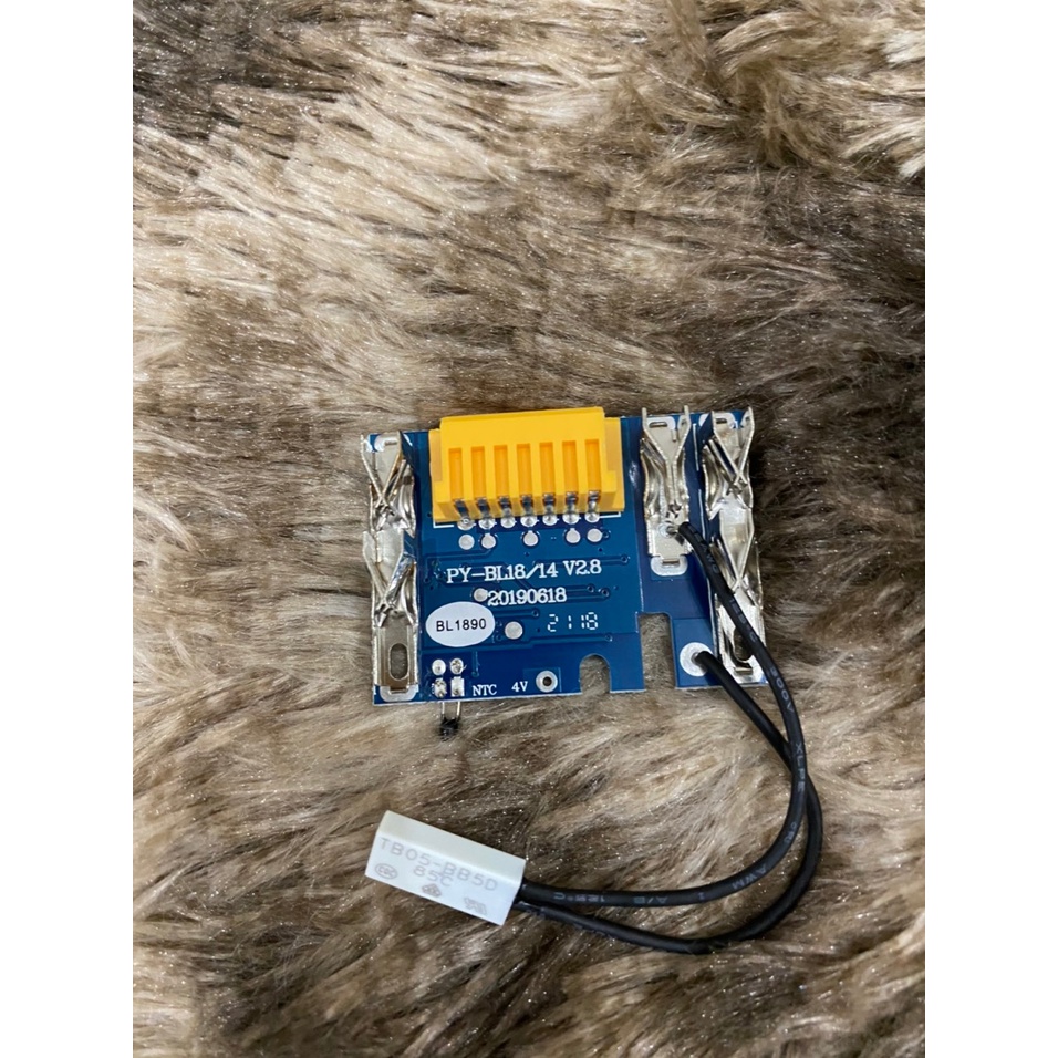 Vỏ mạch Makita 5s-2p 18V 8AH cell 21700 , Led báo pin, nhận sạc zin và có tem đáy. BN.