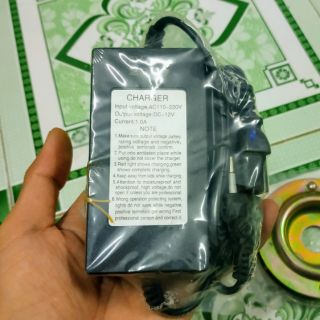 sạc acquy cho bình phun thuốc trừ sâu 12v 8ah
