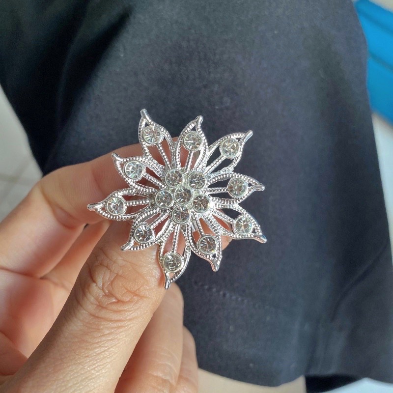 Cài áo váy sang xịn 2