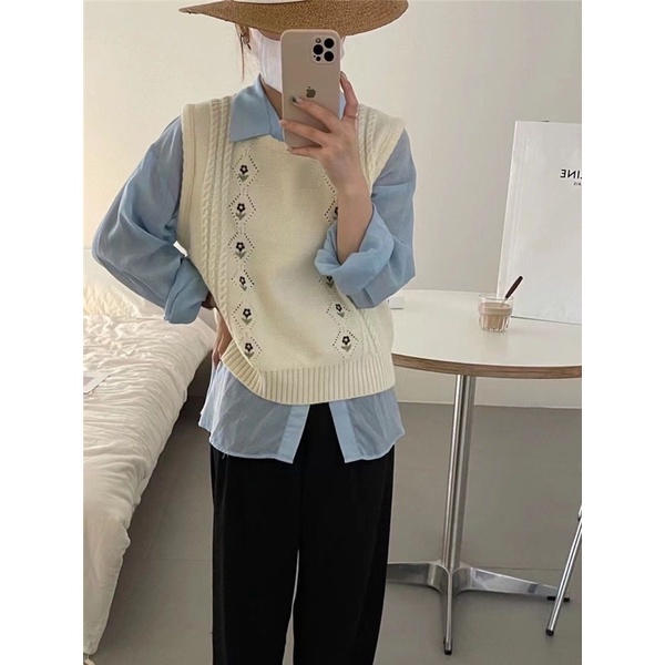 Gile không tay sát nách thêu hoa , Cổ tròn ulzzang hàng loại 1 có sẵn