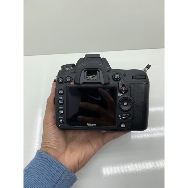 Bộ máy ảnh nikon D7000 kèm lens AF-S 18-55