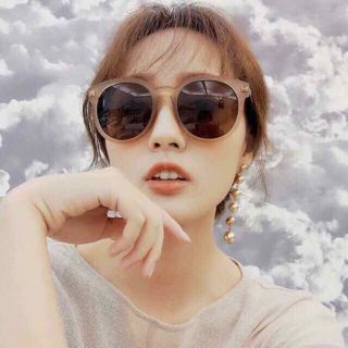 Kính mắt mèo
