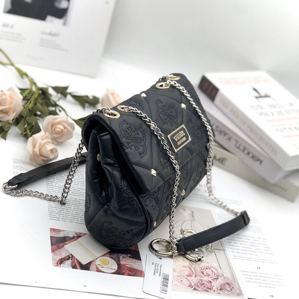 TÚI GUESS SHANINA CHẦN ĐINH