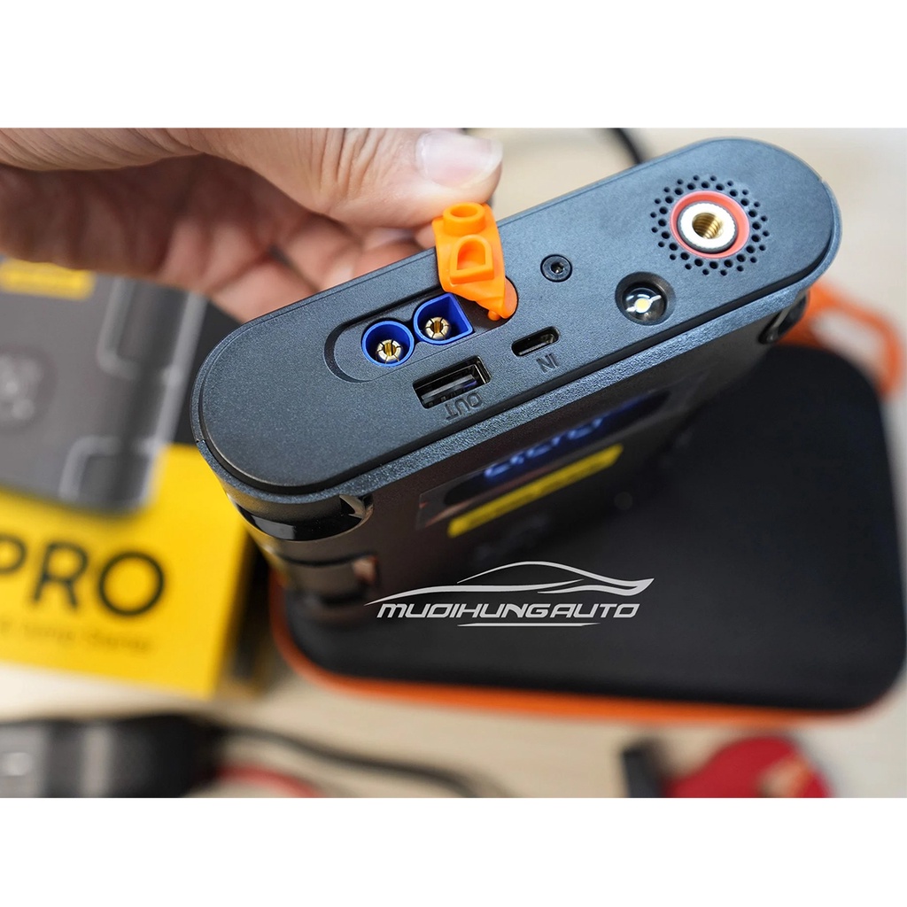 Bơm Mini Kiêm Sạc Bình STEELMATE T8 Pro Dành Cho Xe Hơi