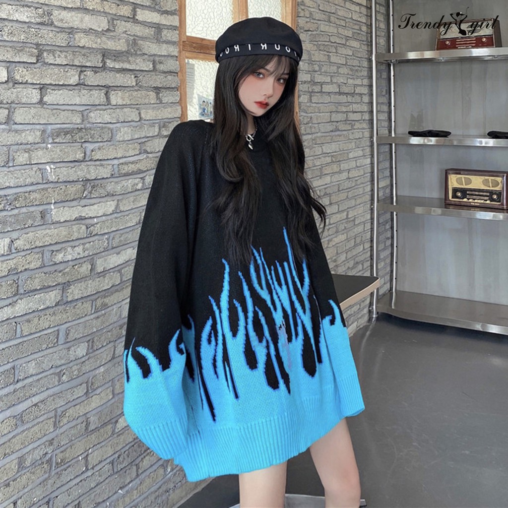 Áo Sweater Dệt Kim Dáng Rộng Cổ Tròn Hoạ Tiết Lửa Độc Đáo