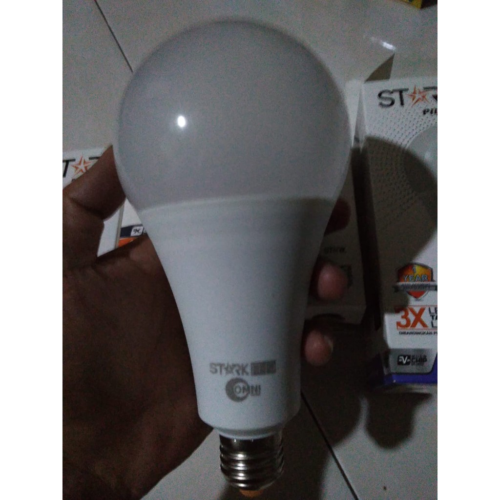 Đèn Led 1 Năm Ánh Sáng Trắng Chất Lượng Cao