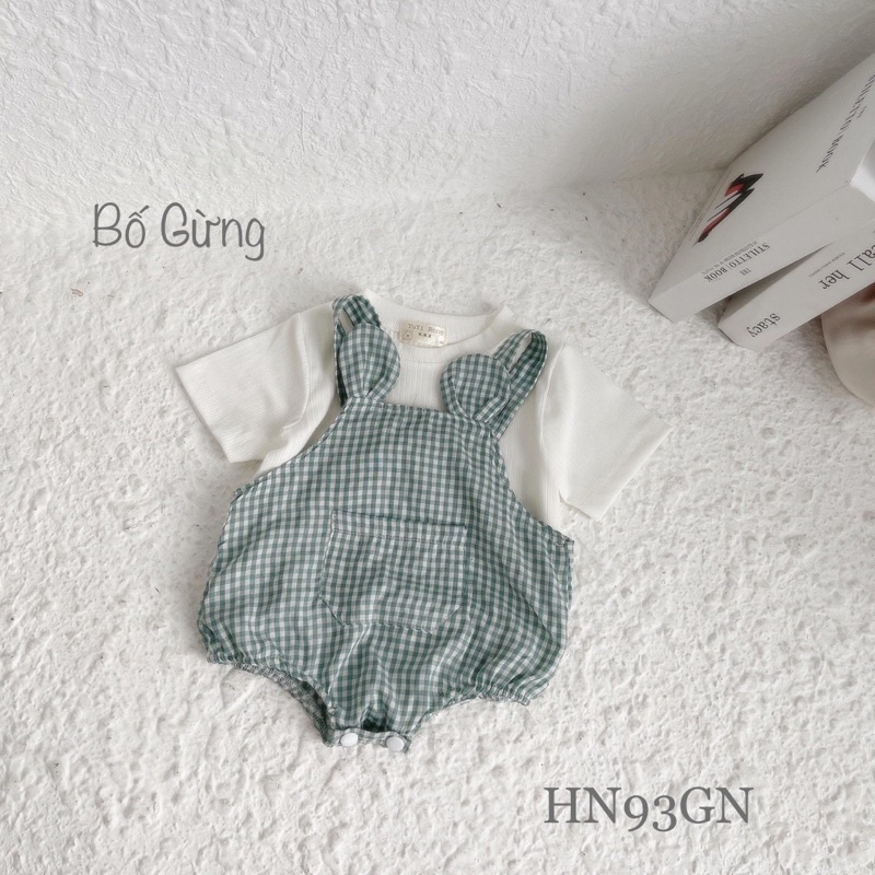 Bộ áo kèm yếm kẻ vuông