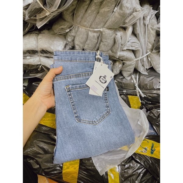 Quần jeans nữ suông giãn ống đứng zr