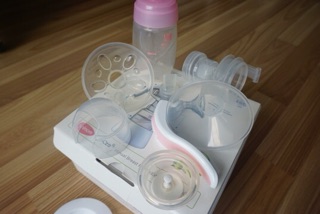 HÚT SỮA CẦM TAY UNIMOM