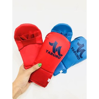Găng tay tập luyện karate
