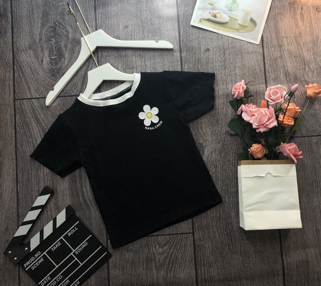 Áo croptop hoa cúc