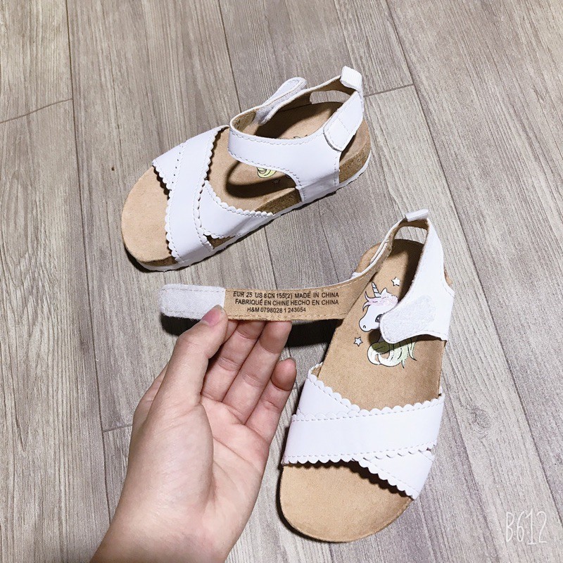 Sandal trắng đế trấu