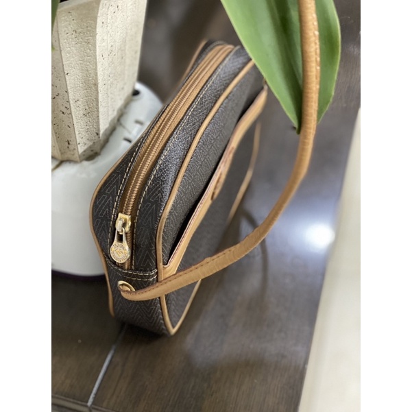 Túi đeo chéo Mario Valentino  - 2hands