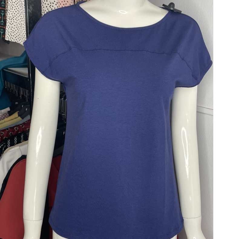 Áo phông nữ dáng suông FIONA áo thun cổ tròn tay liền chất liệu cotton mềm mịn màu sắc trẻ trung F522177