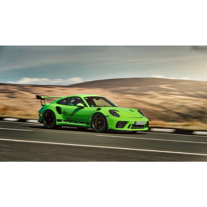 Hot Wheels Premium Porsche 911 GT3 RS