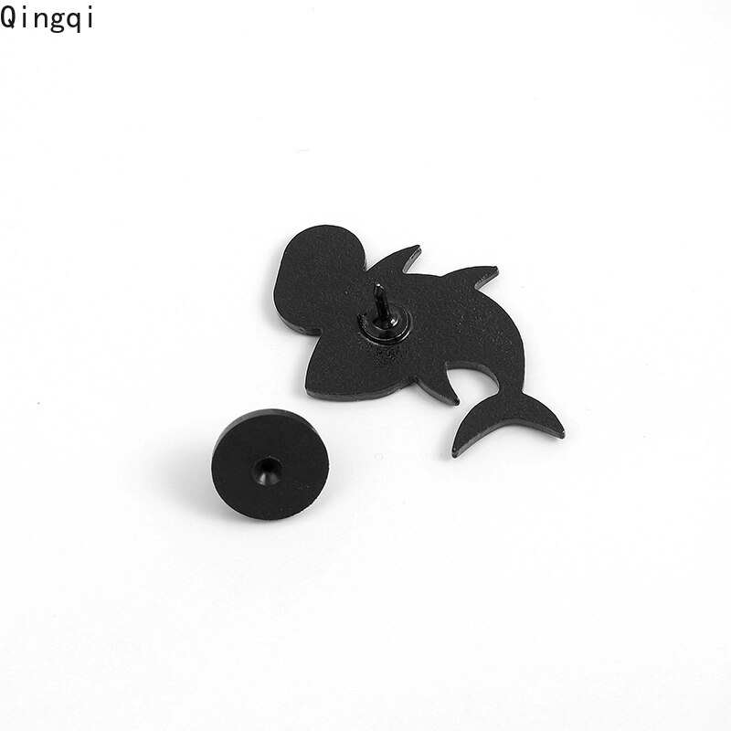 Ghim cài áo Miss Zoe hình cá mập hoạt hình dễ thương