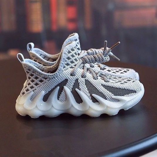 Giày thể thao phối lưới thoáng khí thời trang mùa thu cho bé Yeezy 2021