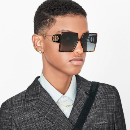 Kính mát gọng vuông thời trang phong cách unisex